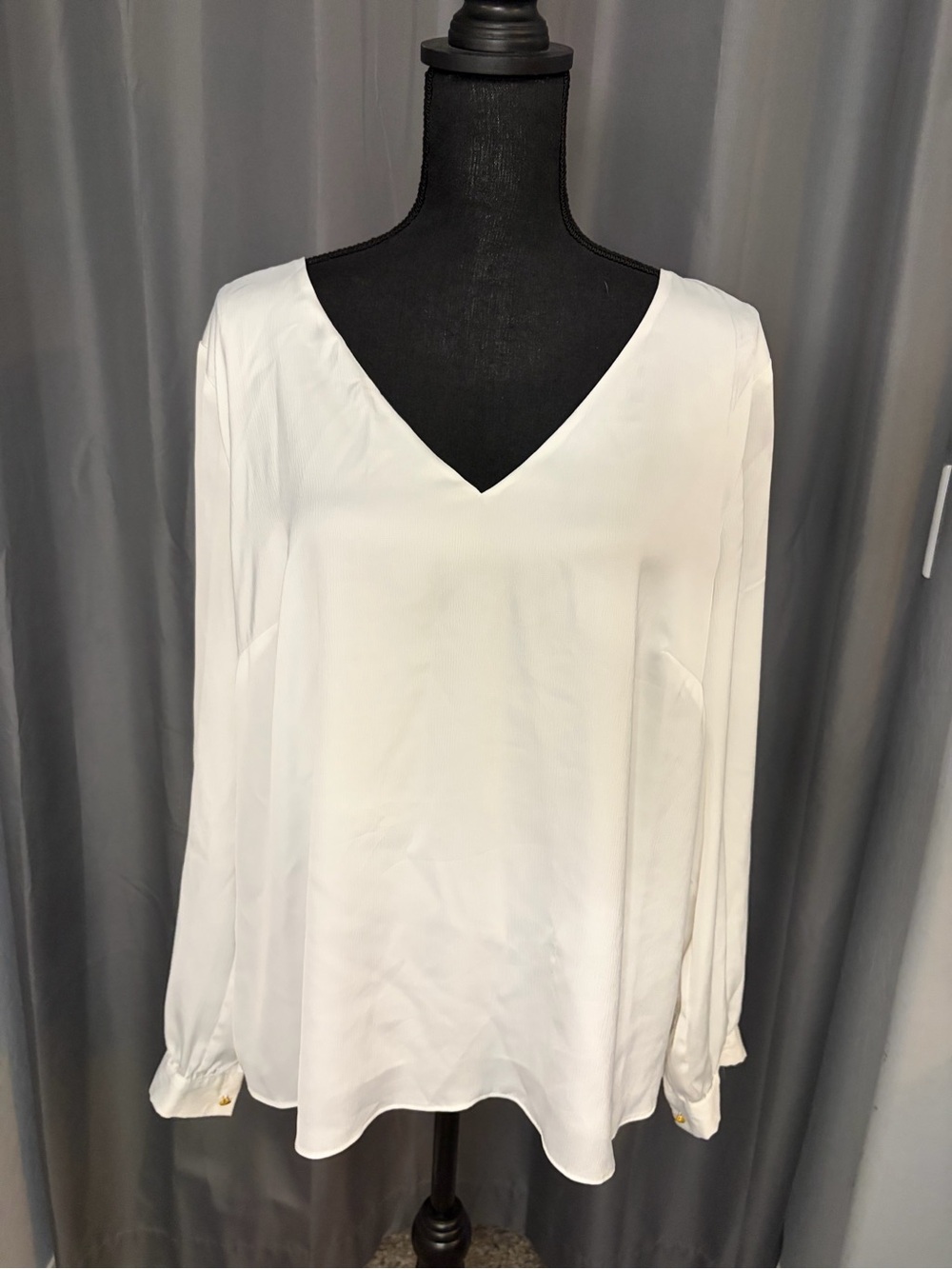 197. H&M Women's V-Neck Long Sleeve Blouse - White, Size 14